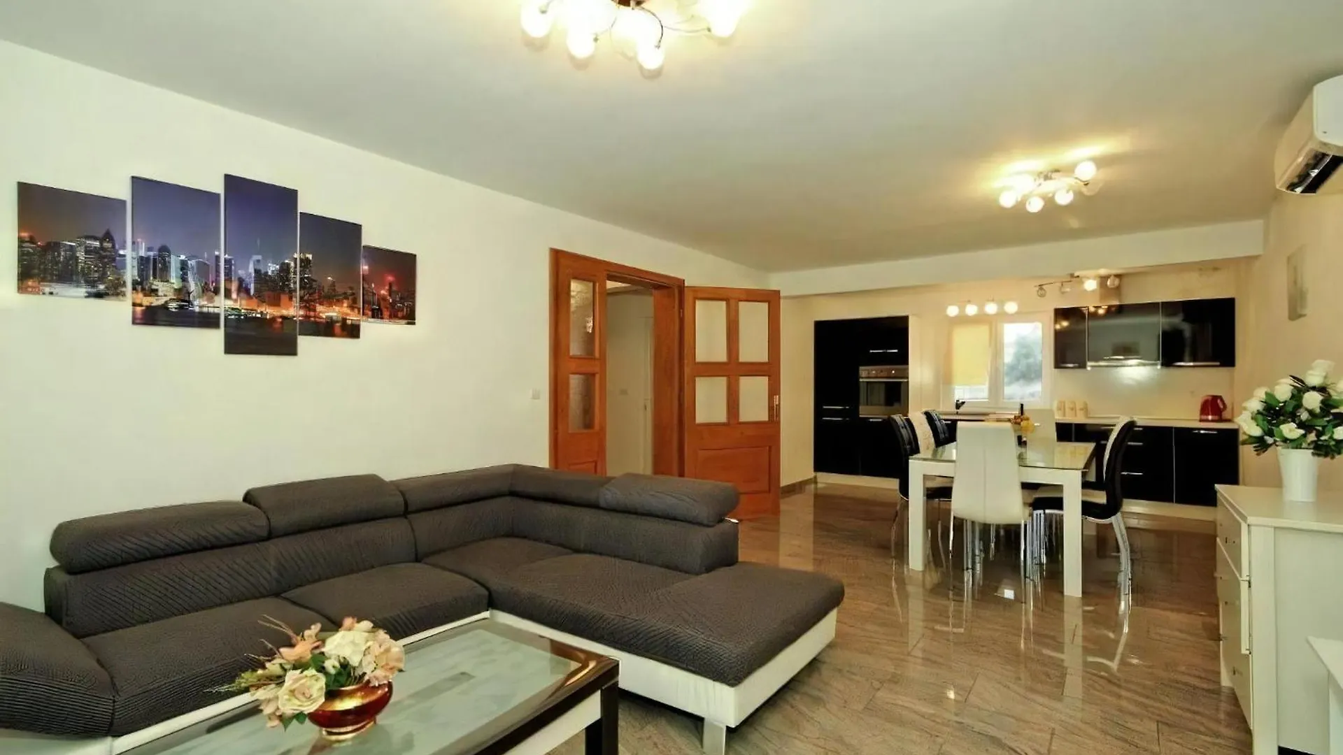 Дом отдыха Ferienhaus Mit Pool, Terrasse Und Parkplatz Буйе Хорватия